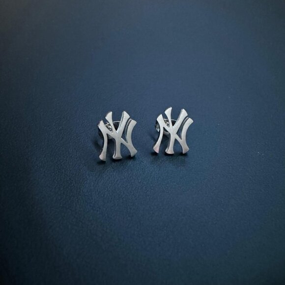 New York Yankees Stud Earrings - Silver NY Earrings - NY Yankees - Easter Gift - Picture 2 of 2